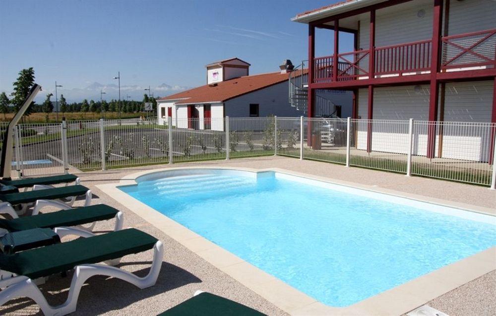 Everhotel De Tarbes-Ibos Exteriér fotografie