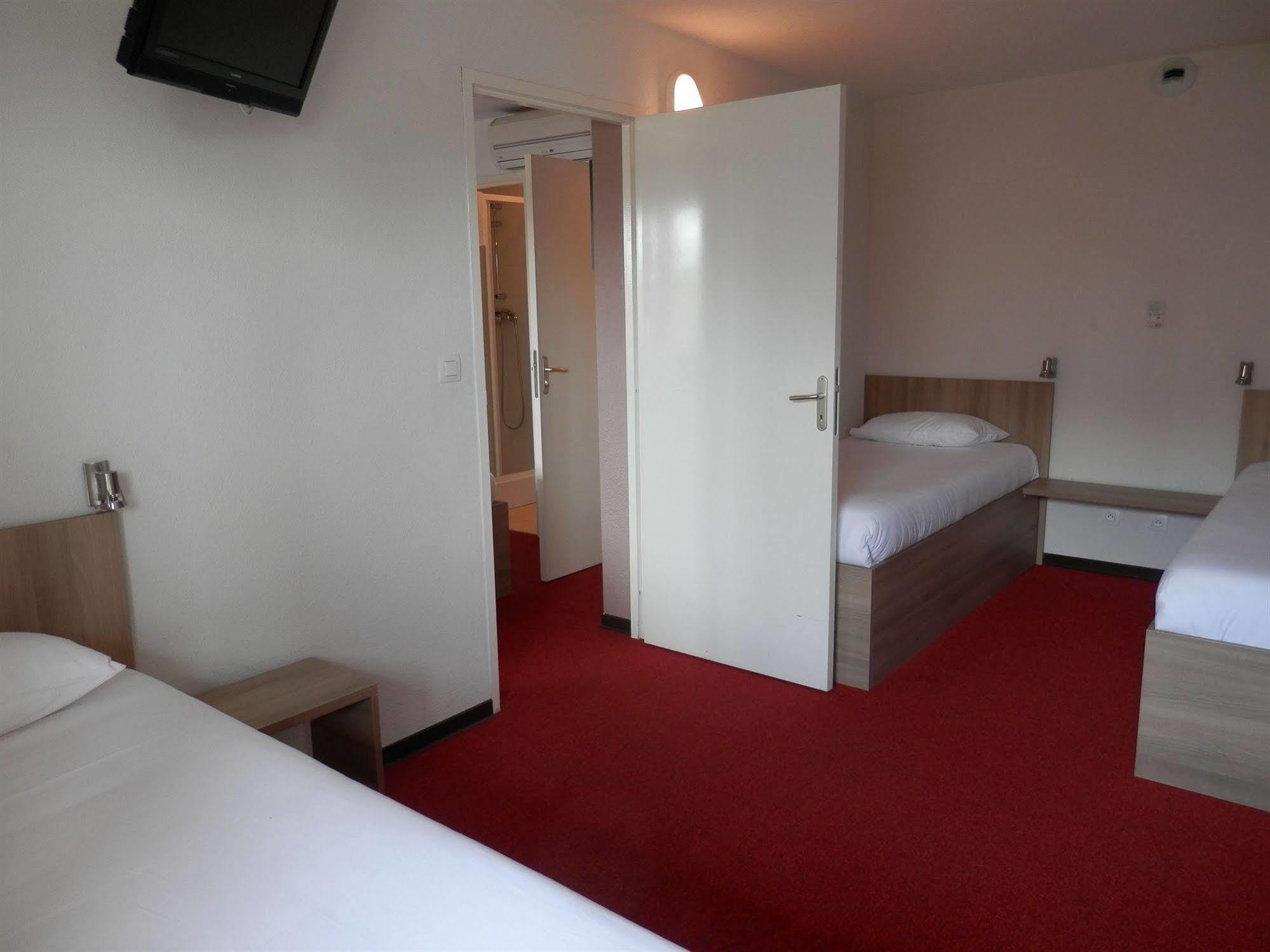 Everhotel De Tarbes-Ibos Exteriér fotografie