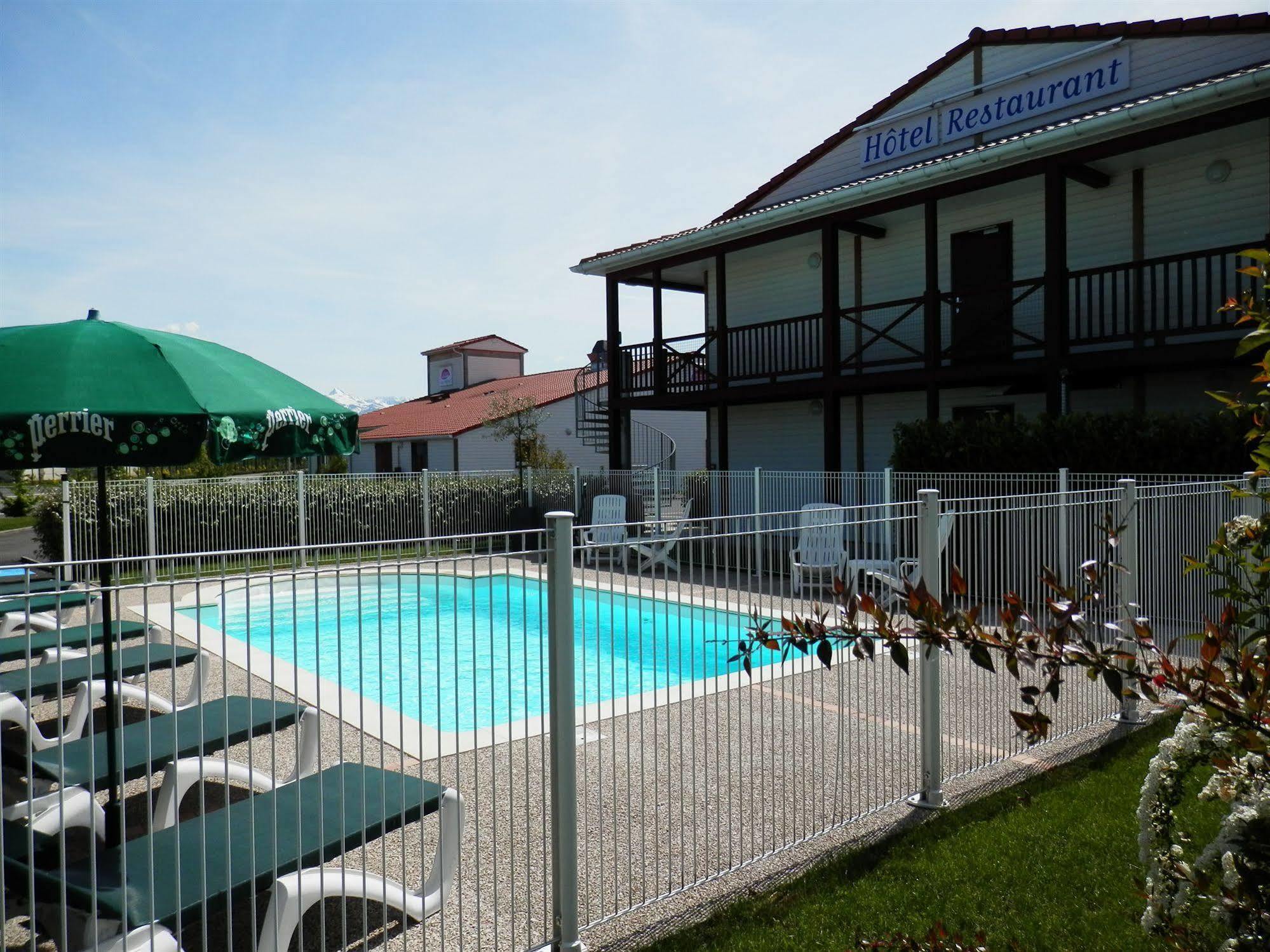 Everhotel De Tarbes-Ibos Exteriér fotografie